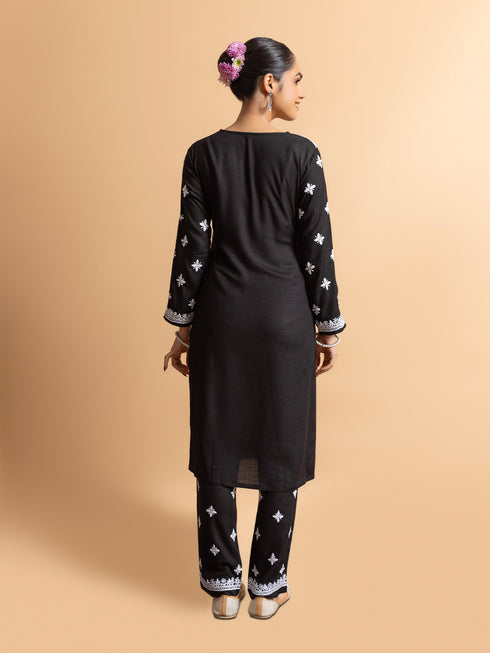 Shruti Hassan in Chikankari Rayon Kurta Set for Women - Black